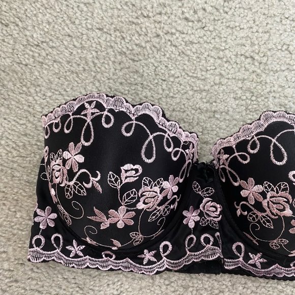 NWOT 🎉 Embroidered Floral Strapless Bra - Picture 7 of 7